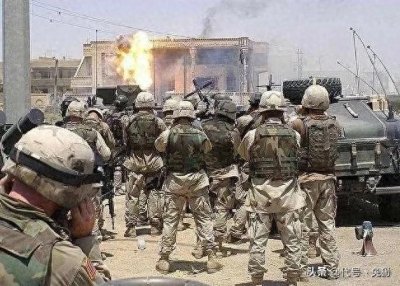 ​就在刚刚，美军空袭叙利亚，一场引发争议的行动