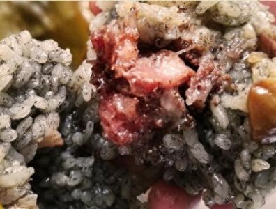 ​在贵州你吃过贞丰特产“灰粽”吗 鲜嫩肉粽让人经不住诱惑