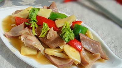 ​辣椒炒肚片：它是湖南省传统的地方名菜，中国菜民间美食做法
