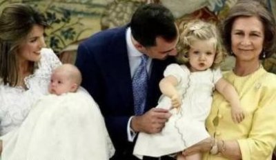 ​西班牙莱昂诺尔公主小时候有多呆萌？看完这组照片，你就明白了