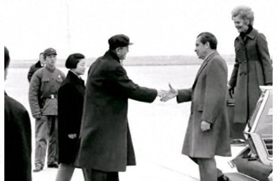 ​美国总统尼克松访华前先过招