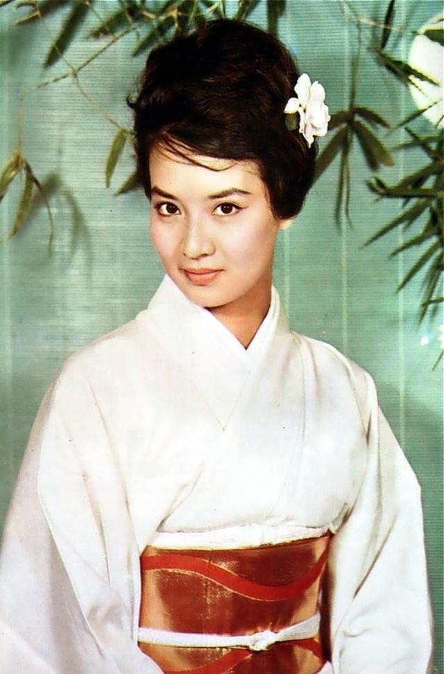 16岁出道一夜爆红，第一届金马奖女主角，嫁富商隐退，心脏病离世