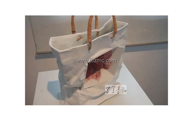 女生说女生忘不了前任，改怎么办？