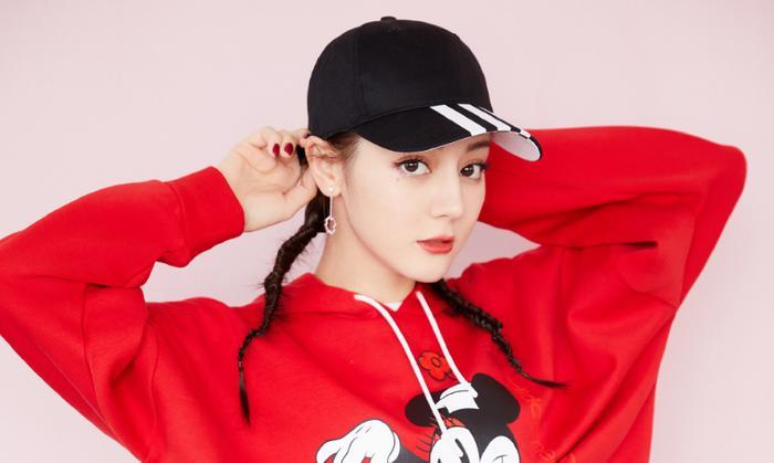 太不作为？嘉行辟谣迪丽热巴解约传言，粉丝细数嘉行“N宗罪”