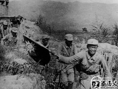 ​八路军辣椒炮弹打碉堡：日军抱头鼠窜