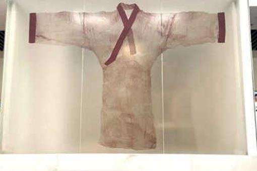 古人一年四季都是穿的很严实吗