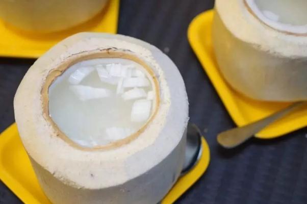 椰子汁会回奶吗 椰子汁会升糖吗 椰子汁会回奶吗 椰子汁会升糖吗