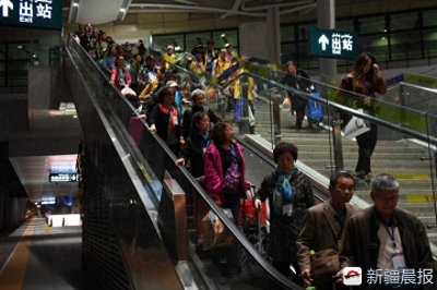 ​爱新疆游家乡，带你走进神秘罗布人村寨