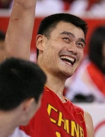 姚明搞笑表情包 不是黑土姚，祝您新年快乐！