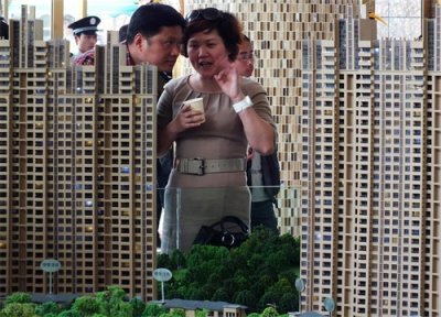 ​济南楼市，冰火两重天，连跌半年，近6万套的库存何去何从