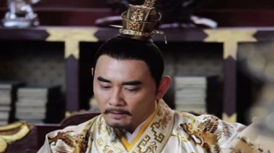 ​杨侗作为隋炀帝杨广的孙子，他又是如何当上皇帝的？