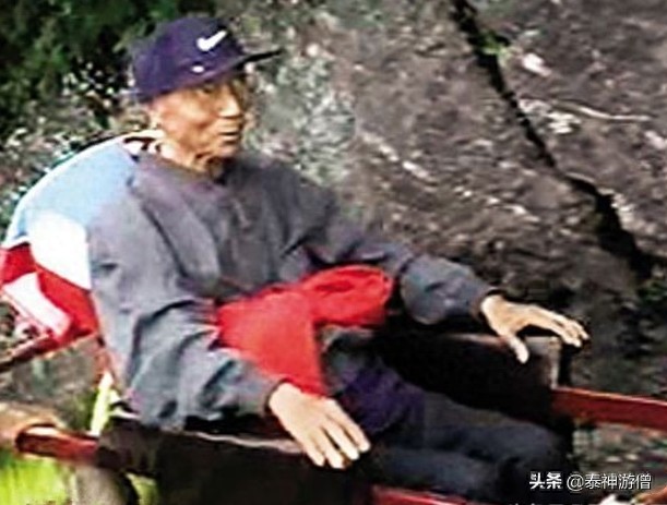 中国“坐化”第一人,享有118岁高寿,邵逸夫曾亲自拜其为师