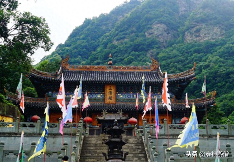 中国“坐化”第一人,享有118岁高寿,邵逸夫曾亲自拜其为师