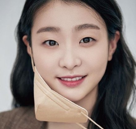 又飒又美的《梨泰院》女主-金多美