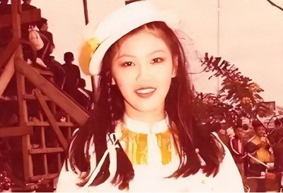 ​普京惊呆，奥巴马传绯闻，这个泰国华裔女总理现在58岁风韵犹存