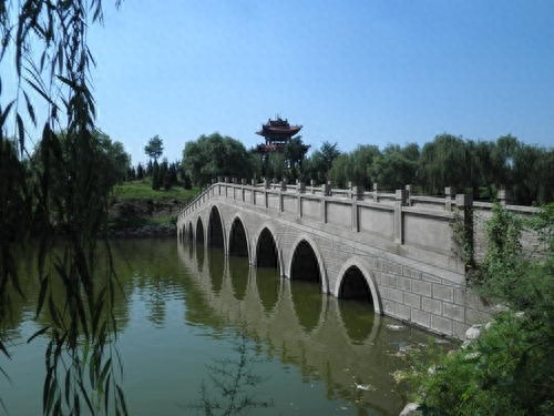 山西临汾市汾河公园