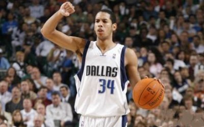 ​他绰号“冥王”，NBA速度最快的球员，生涯却遭遇阿喀琉斯之踵